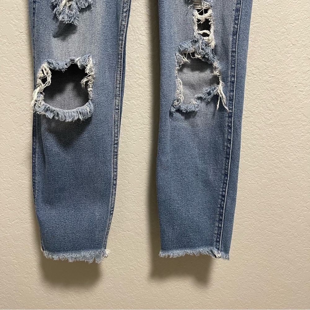 Hollister Ripped High Rise Mom Jean W Vintage StretchRaw Hem Size W24L27 - Picture 2 of 7